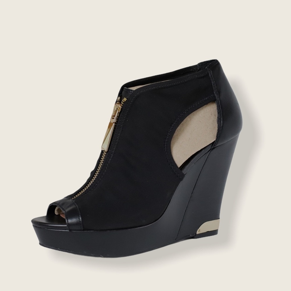 Vince Camuto Black Wakeman Wedge, 9.5
